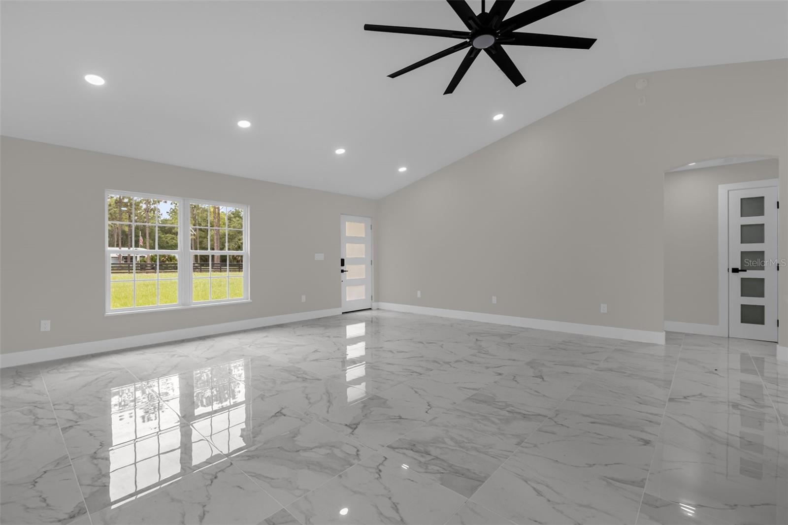 LAKE TROPICANA RANCHETTES - Residential