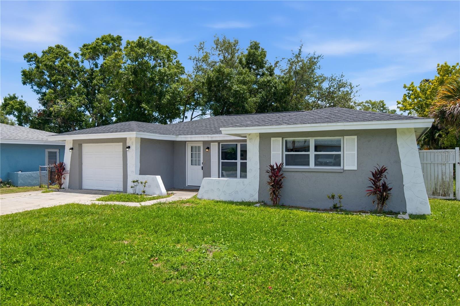 HARBOR PALMS-UNIT THREE - Residential