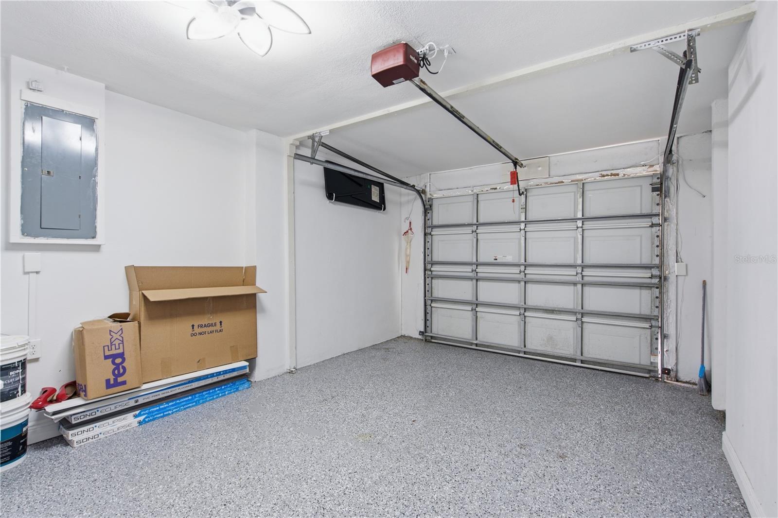 HARBOR PALMS-UNIT THREE - Residential