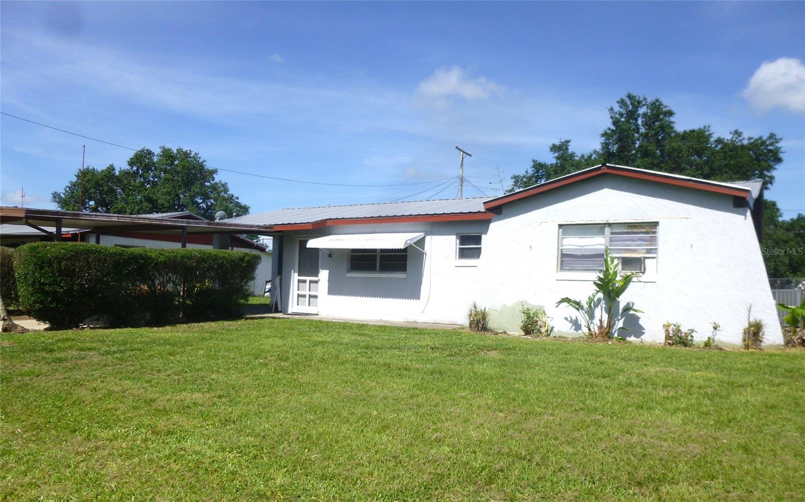 SUN RAY HOMES 02 - Residential