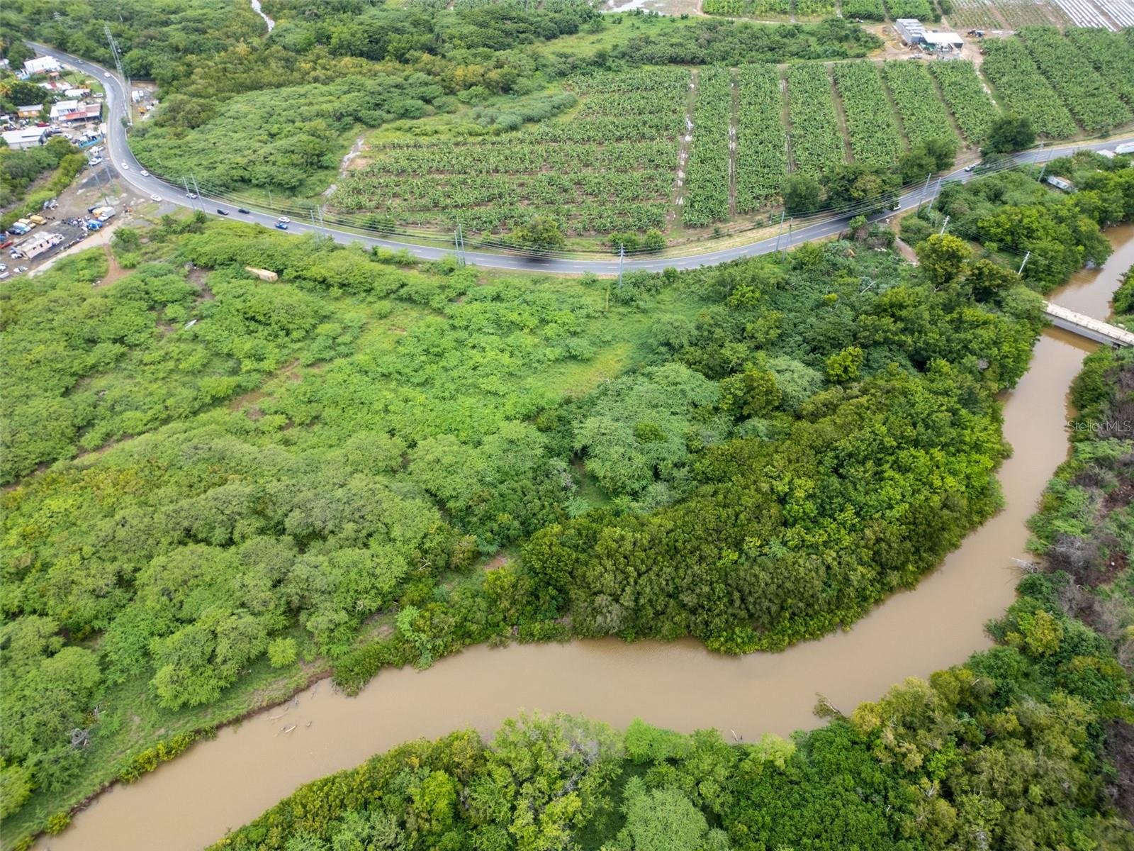 RIO JUEYES - Land