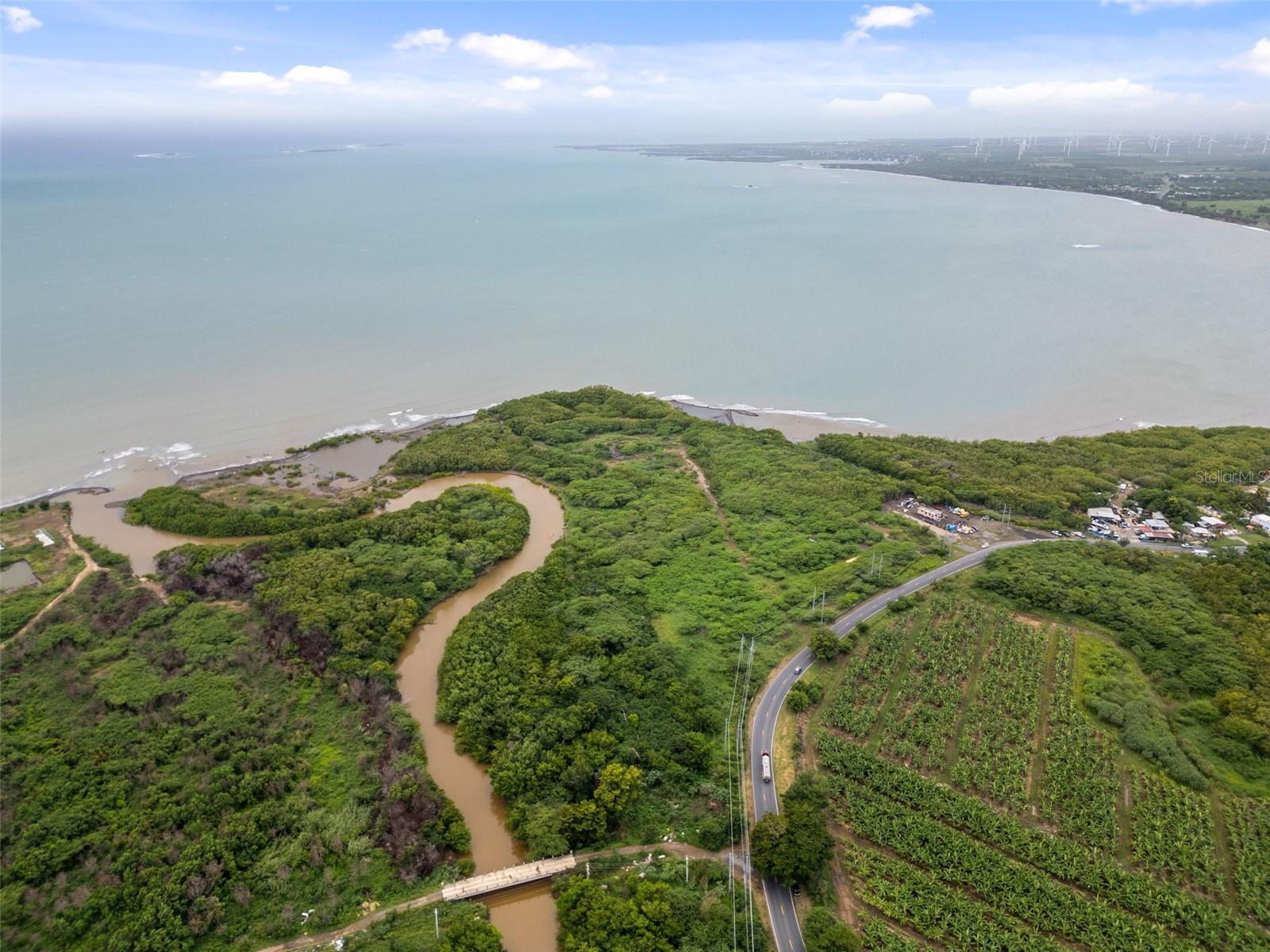 RIO JUEYES - Land