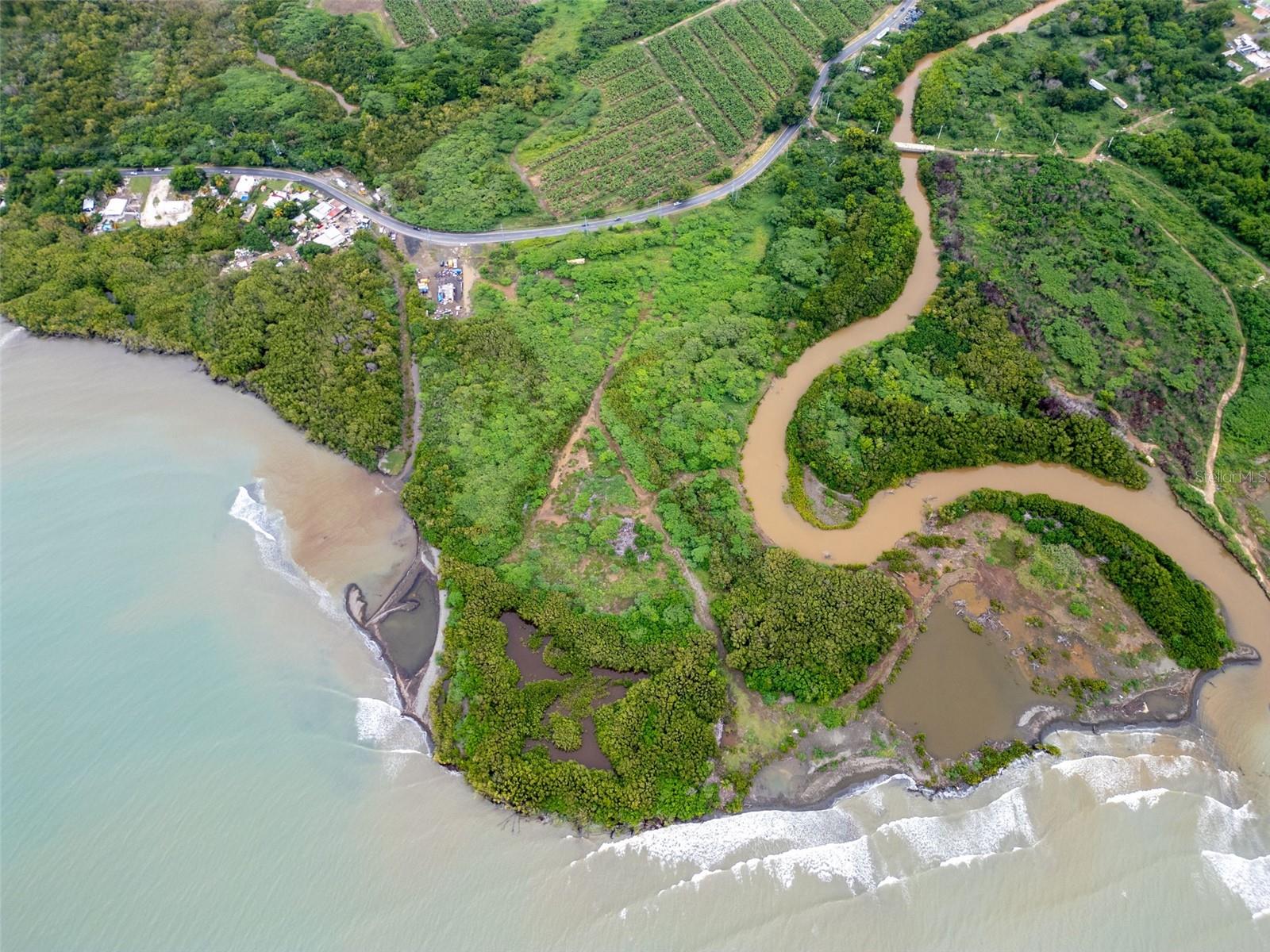 RIO JUEYES - Land