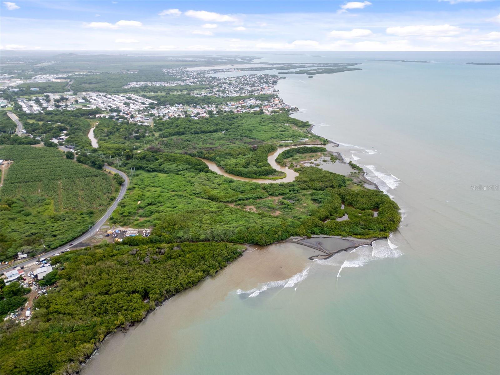 RIO JUEYES - Land