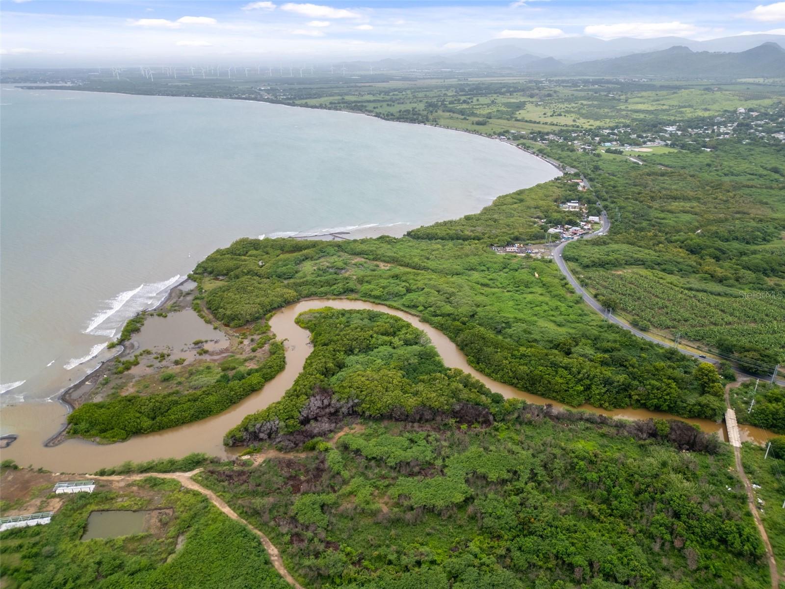 RIO JUEYES - Land