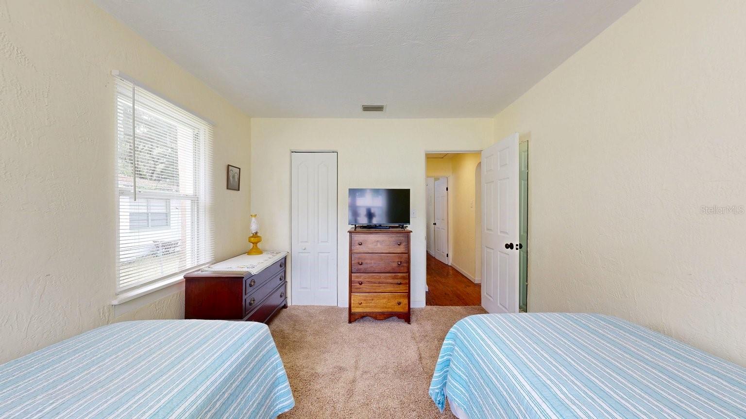 RUSSELL E W REP - Residential