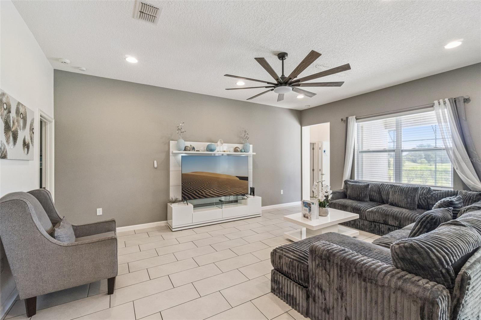OAKMONT PH 01 - Residential