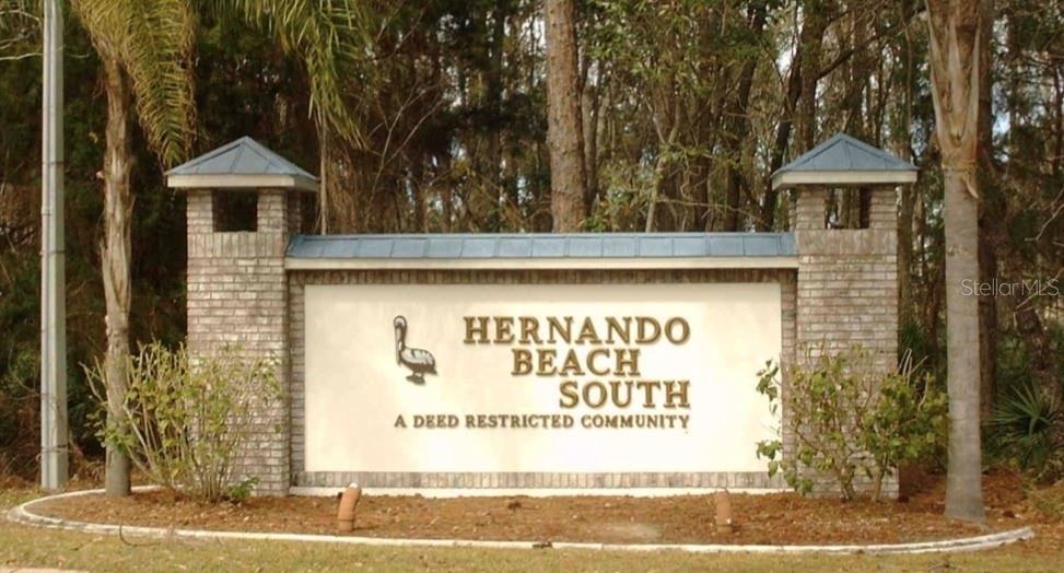 Rare waterfront lot in Hernando Beach South! This 7,500 sq ft parcel is ready to build your dream coastal retreat – impact fees already paid (save ~$7,000), dock and seawall in place, and utilities at the road. Homes must be elevated and at least 1,600 sq ft.
Enjoy private waterfront living with easy boat and jet ski access to the Gulf. Low bridge has 6’ clearance, and the boat lift accommodates boats up to 25’ (lift not on property). HOA $330/year includes lawn maintenance until your home is built and access to the community boat ramp.
Build now or hold for the future—this is a rare opportunity in a highly sought-after waterfront community.