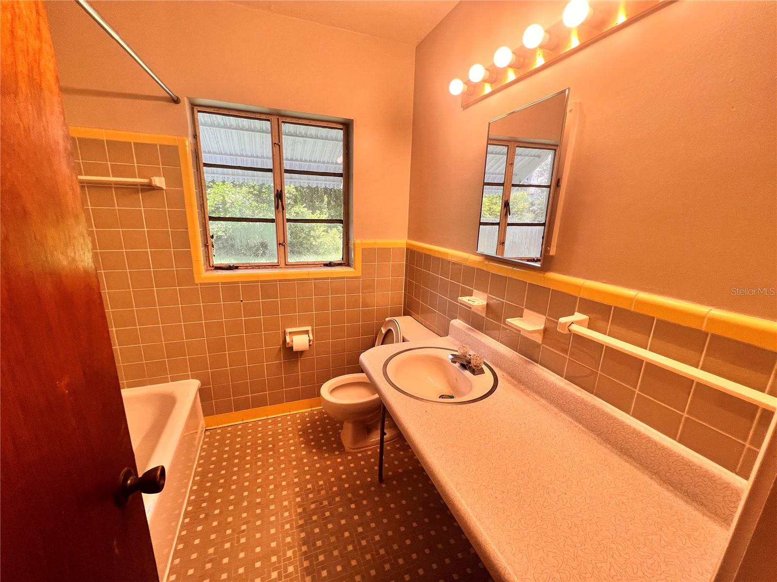 VIRGINIA HEIGHTS REP - Residential Lease