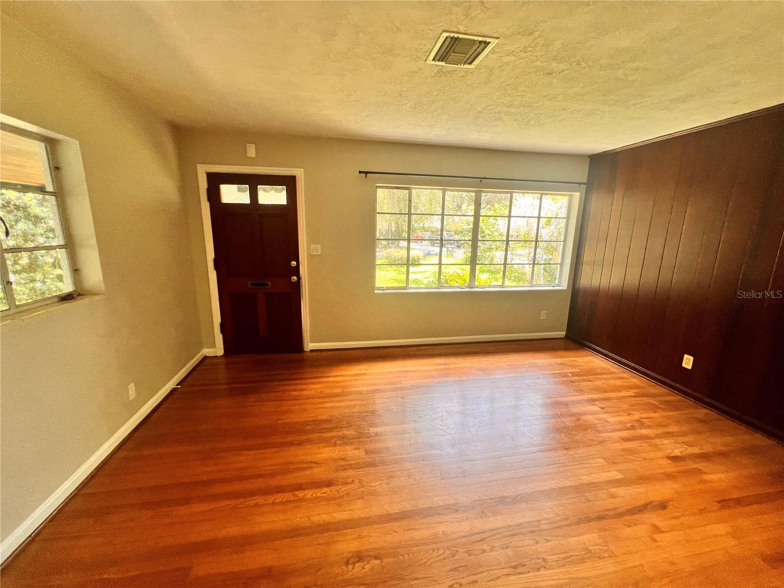 VIRGINIA HEIGHTS REP - Residential Lease