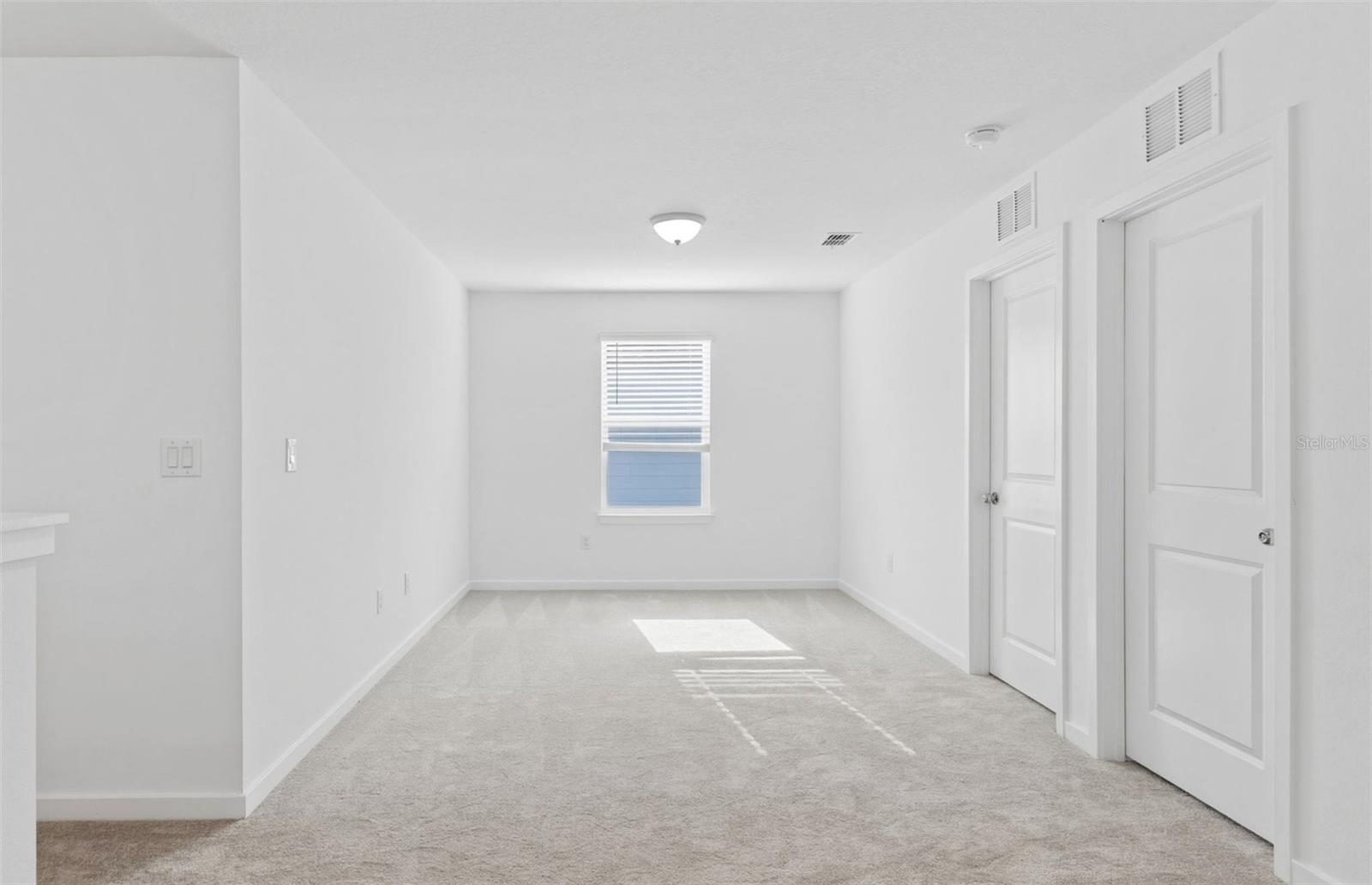 OAKFIELD LAKES - Residential