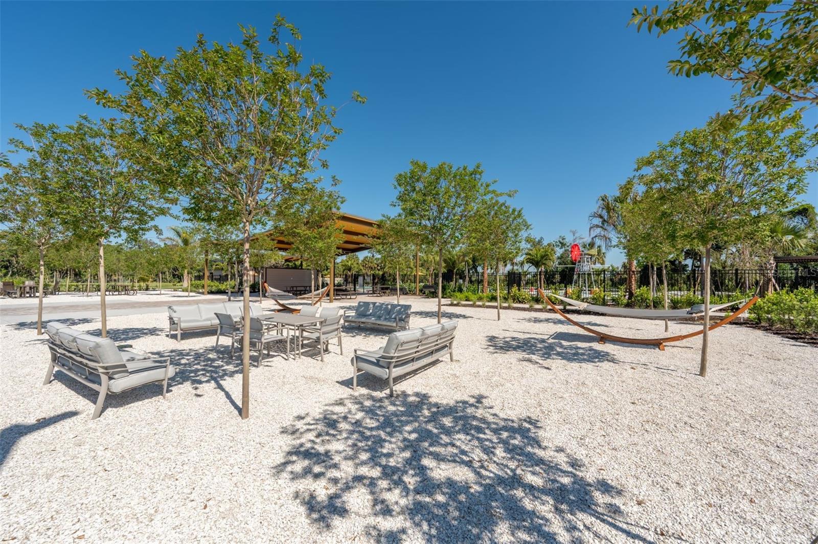 OAKFIELD LAKES - Residential