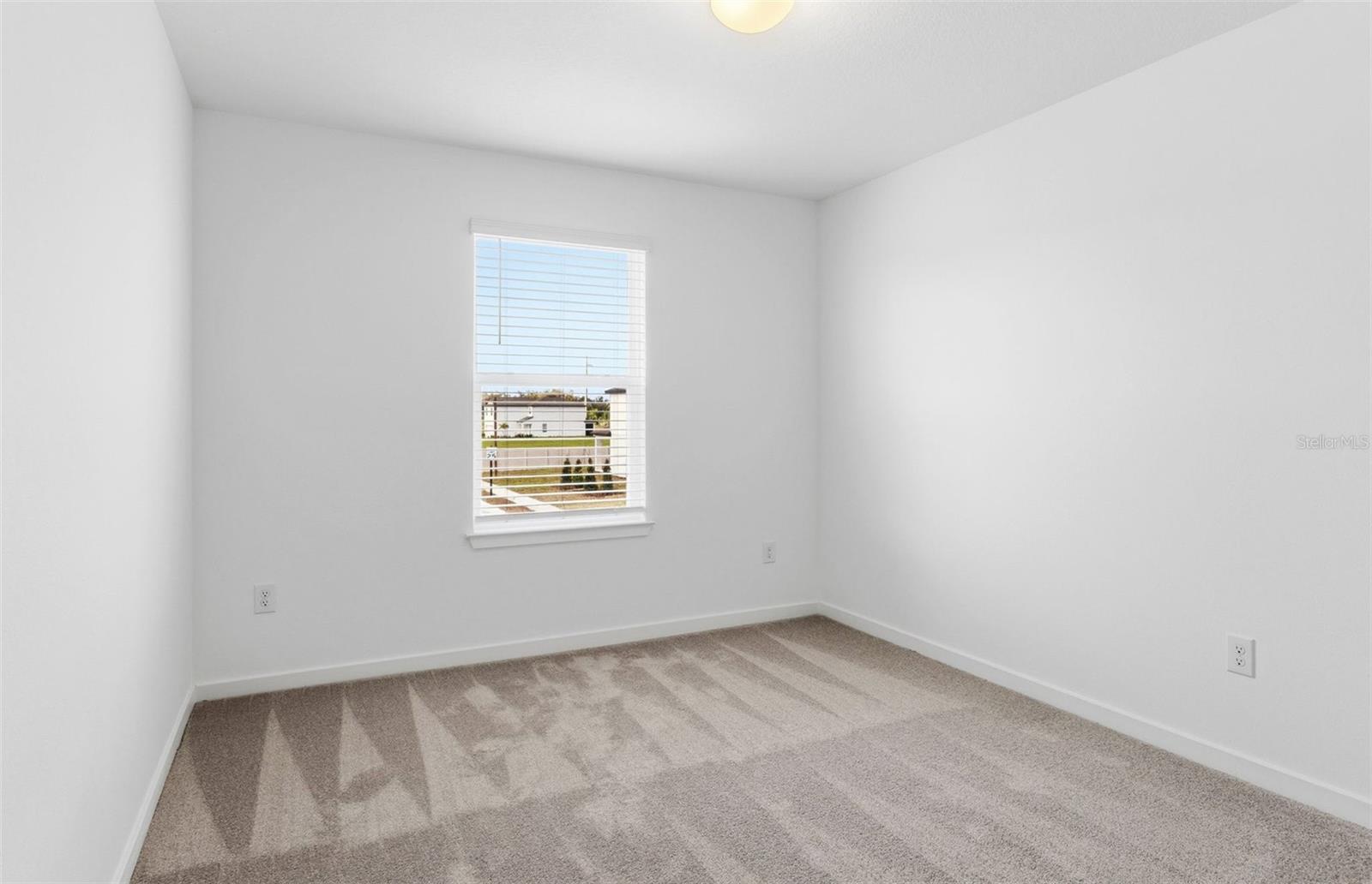 OAKFIELD LAKES - Residential