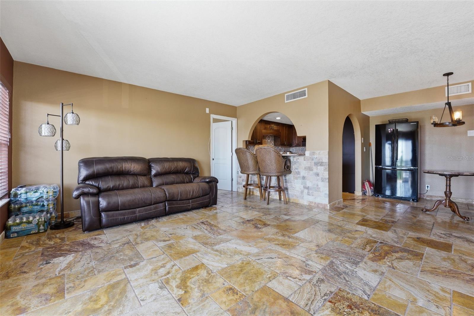 RAINTREE CONDO - Residential
