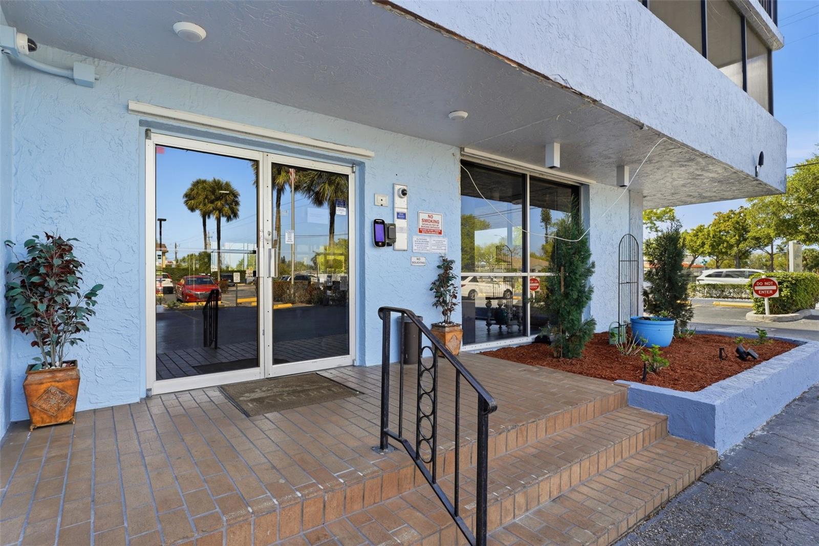 RAINTREE CONDO - Residential