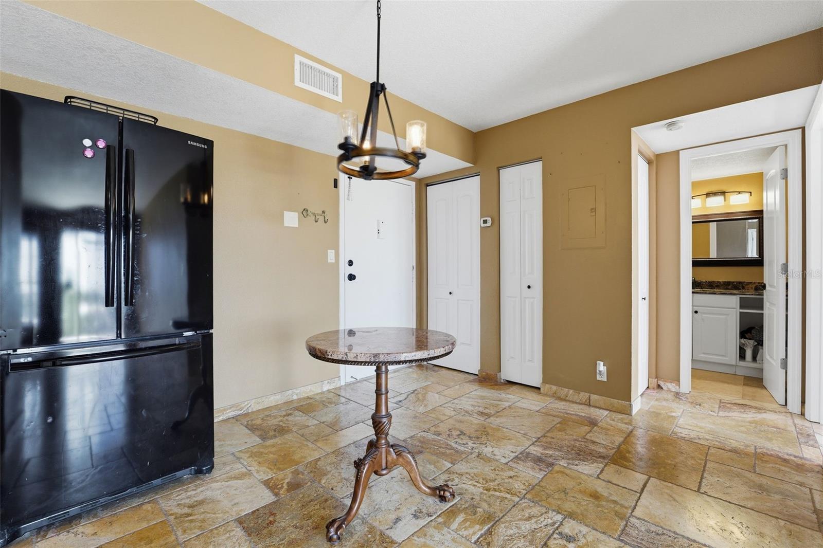 RAINTREE CONDO - Residential