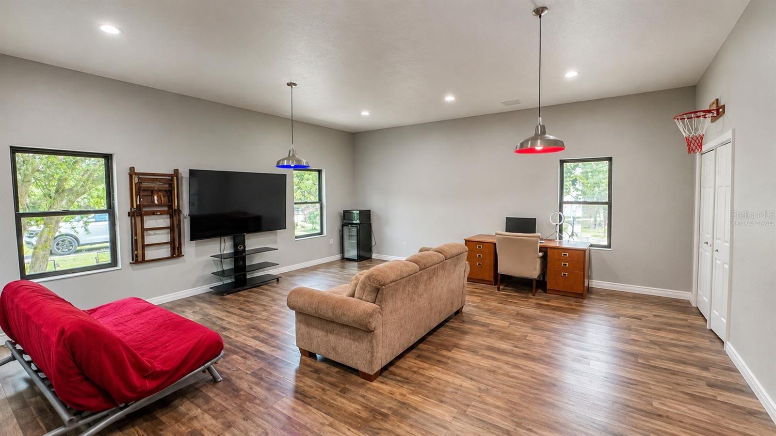 WILLISTON HLNDS - Residential
