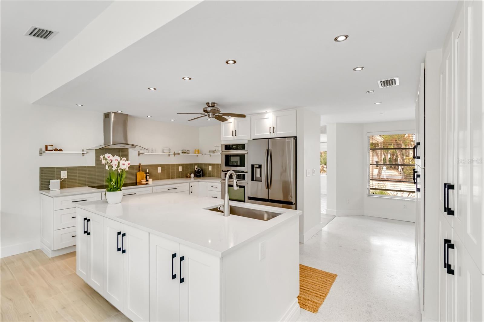 SIESTA BEACH - Residential