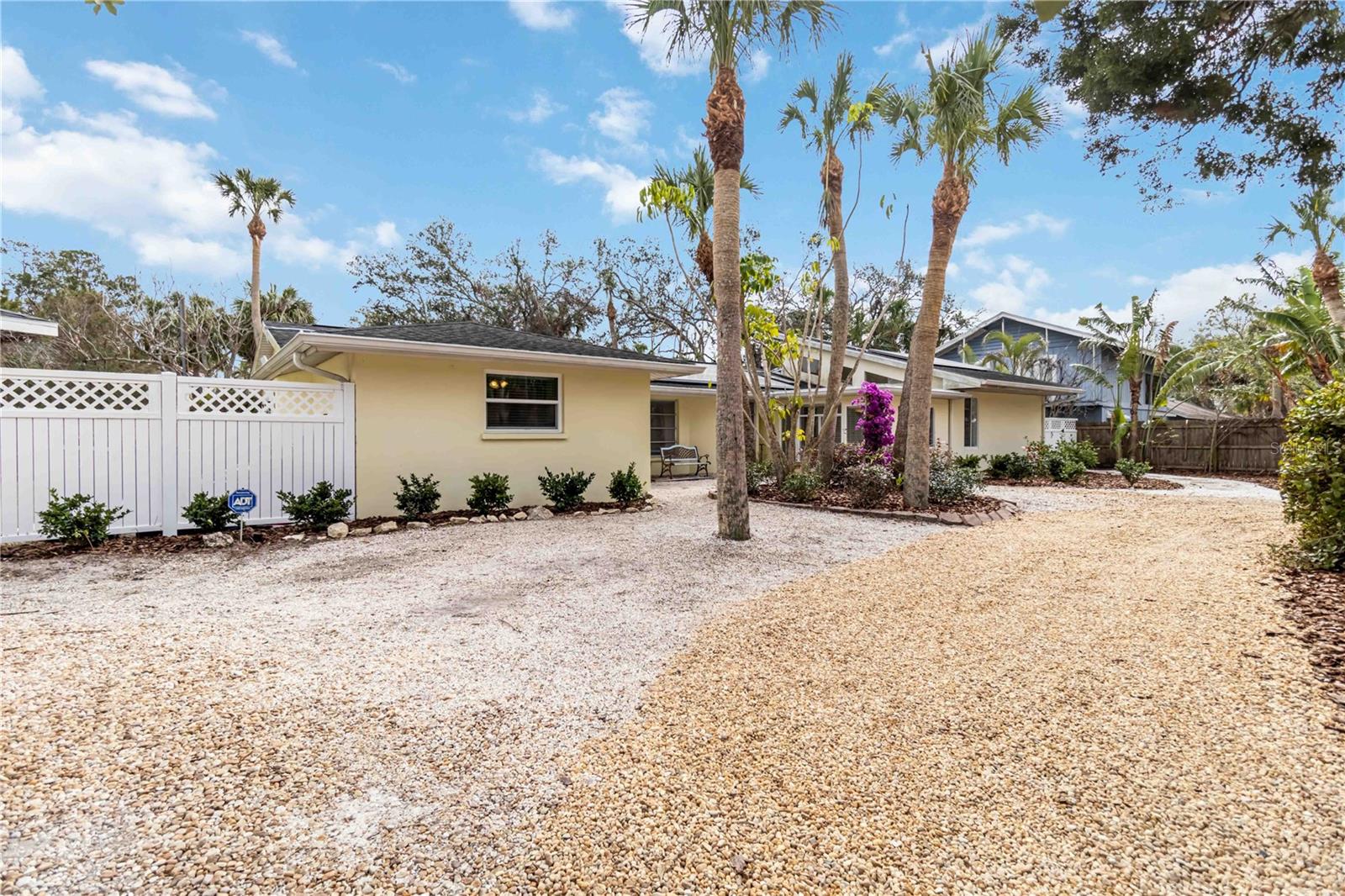 SIESTA BEACH - Residential