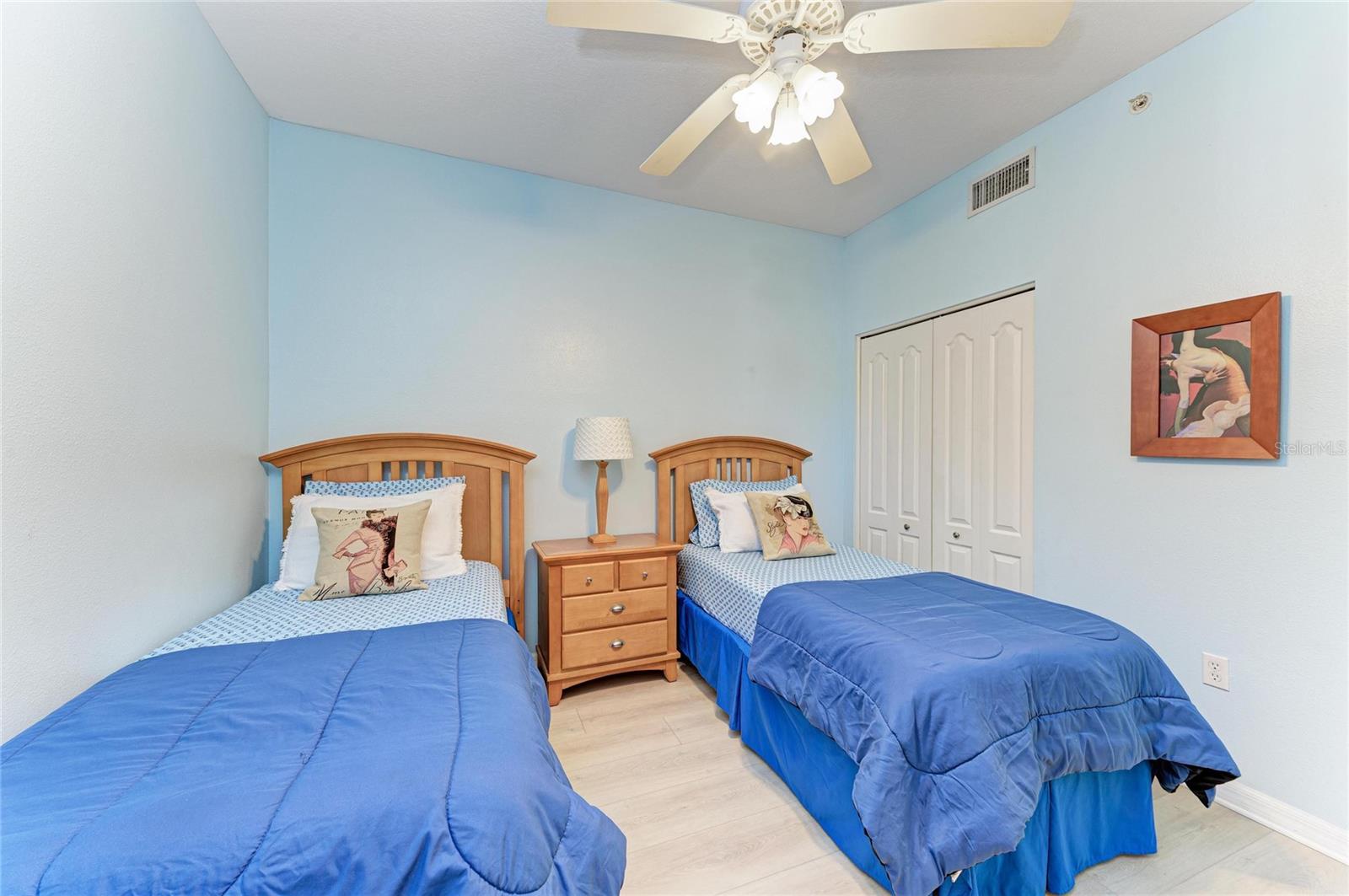 HERITAGE OAKS- VERANDA 7 - Residential