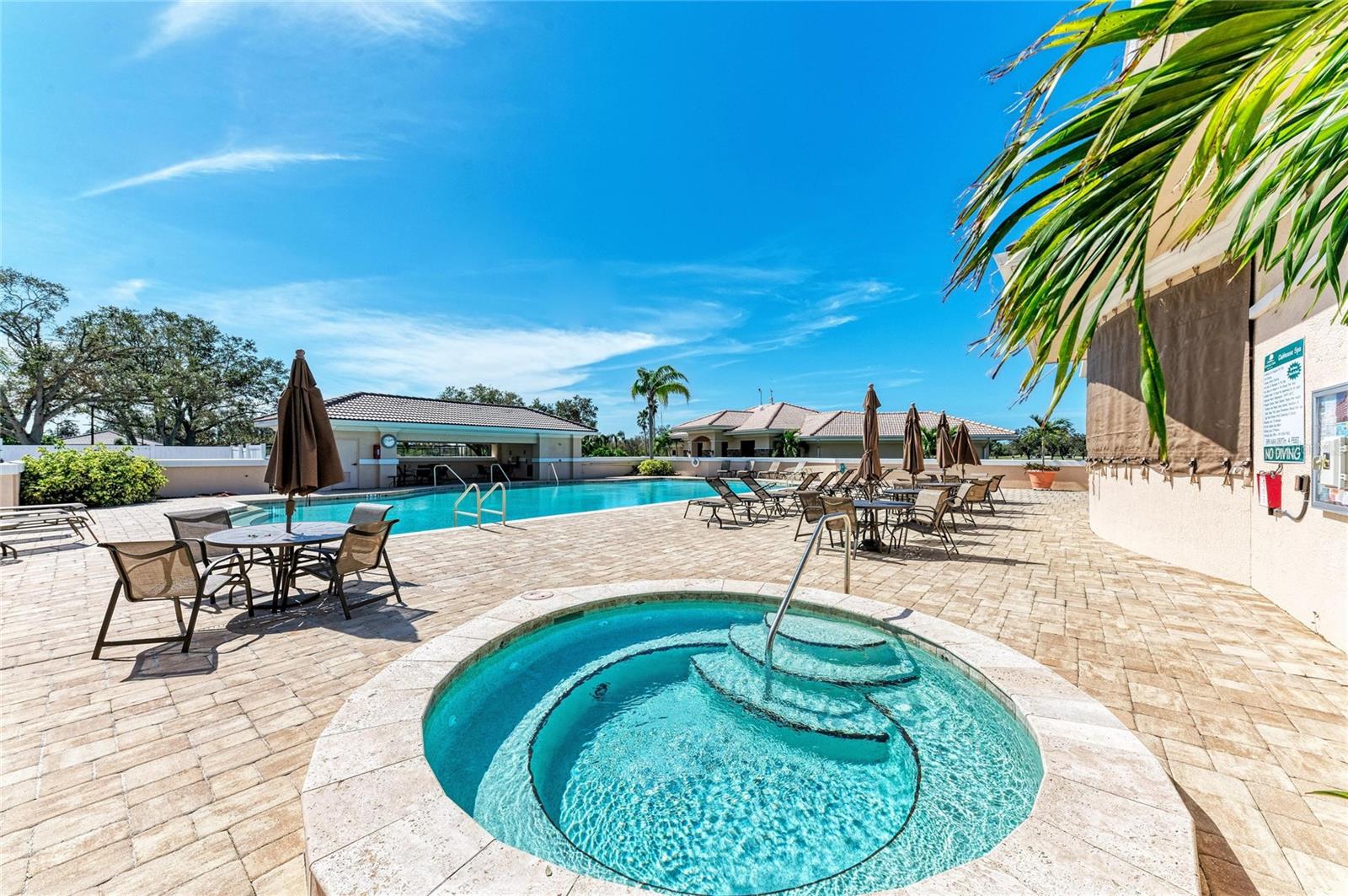 HERITAGE OAKS- VERANDA 7 - Residential
