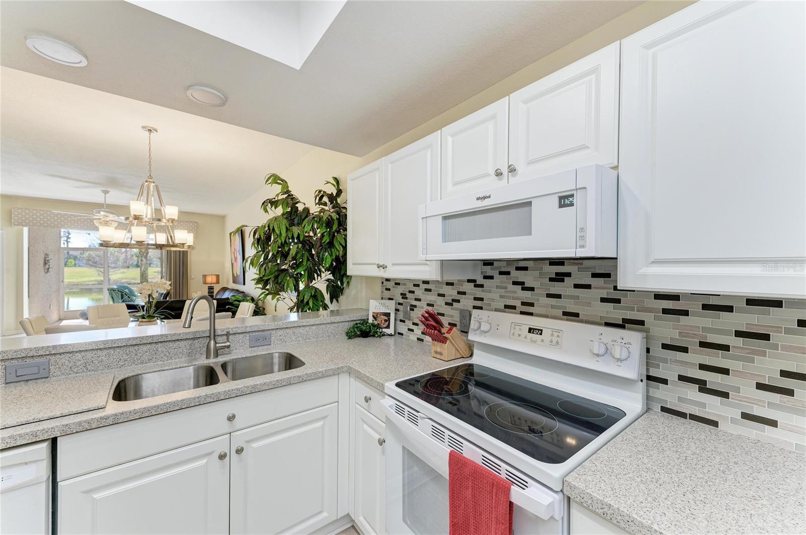 HERITAGE OAKS- VERANDA 7 - Residential