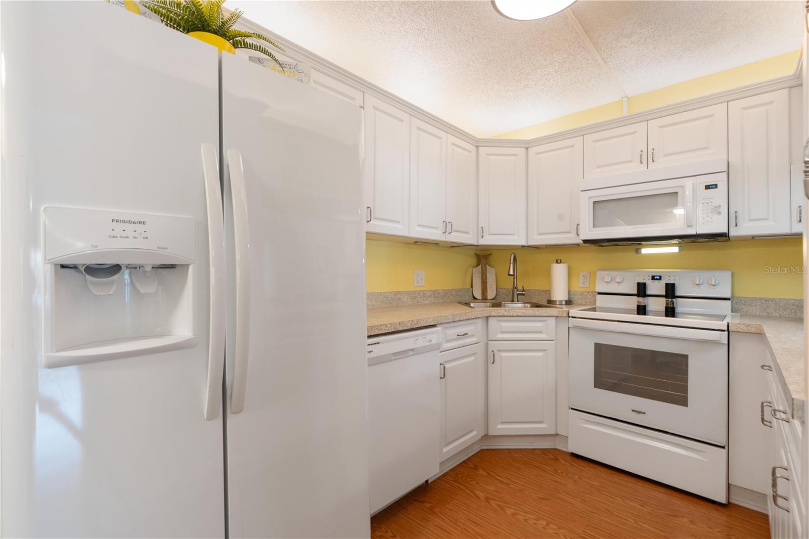 PINE RIDGE AT SUGAR CREEK - Residential