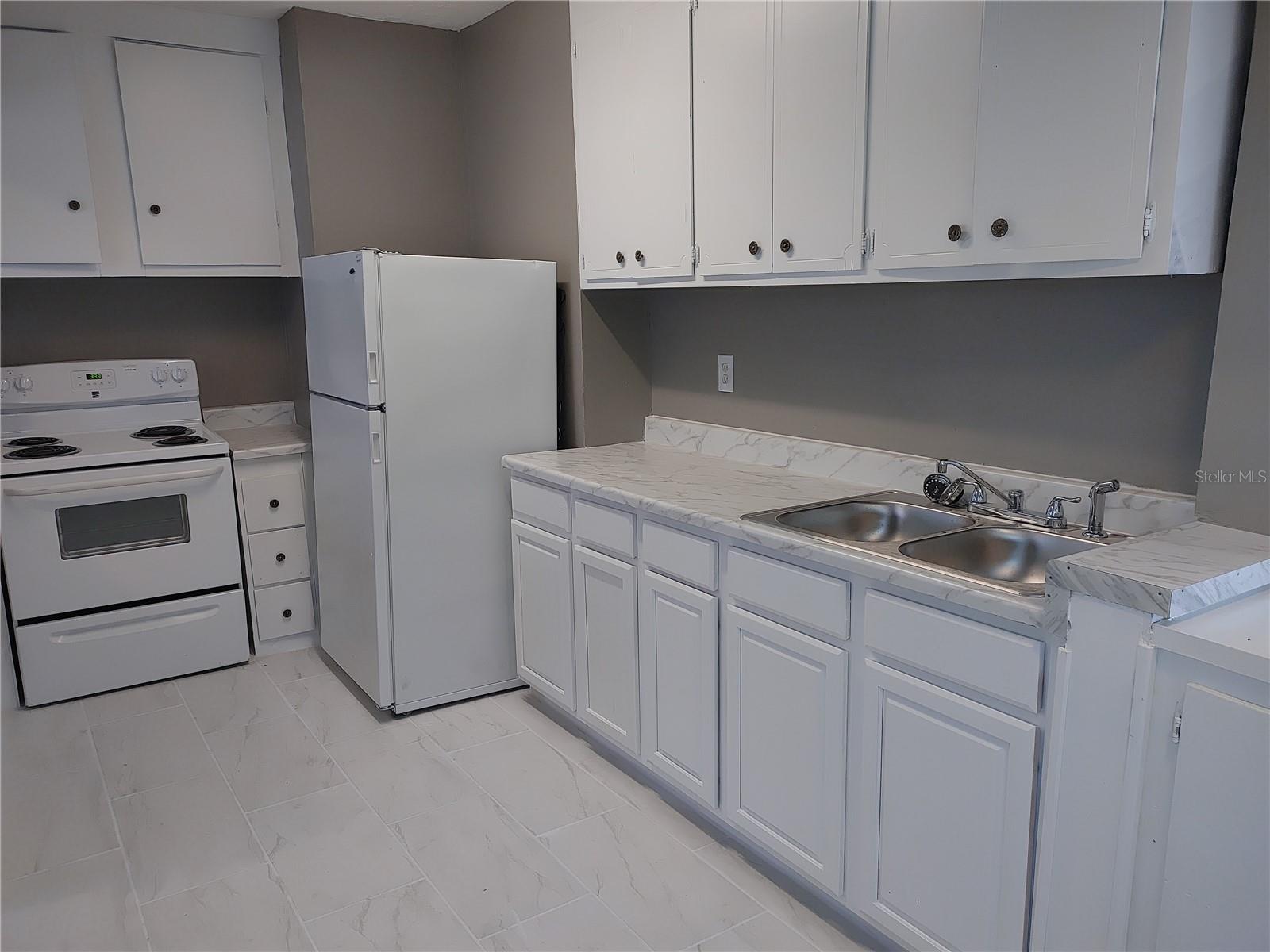 WESTWOOD PARK - Residential Lease