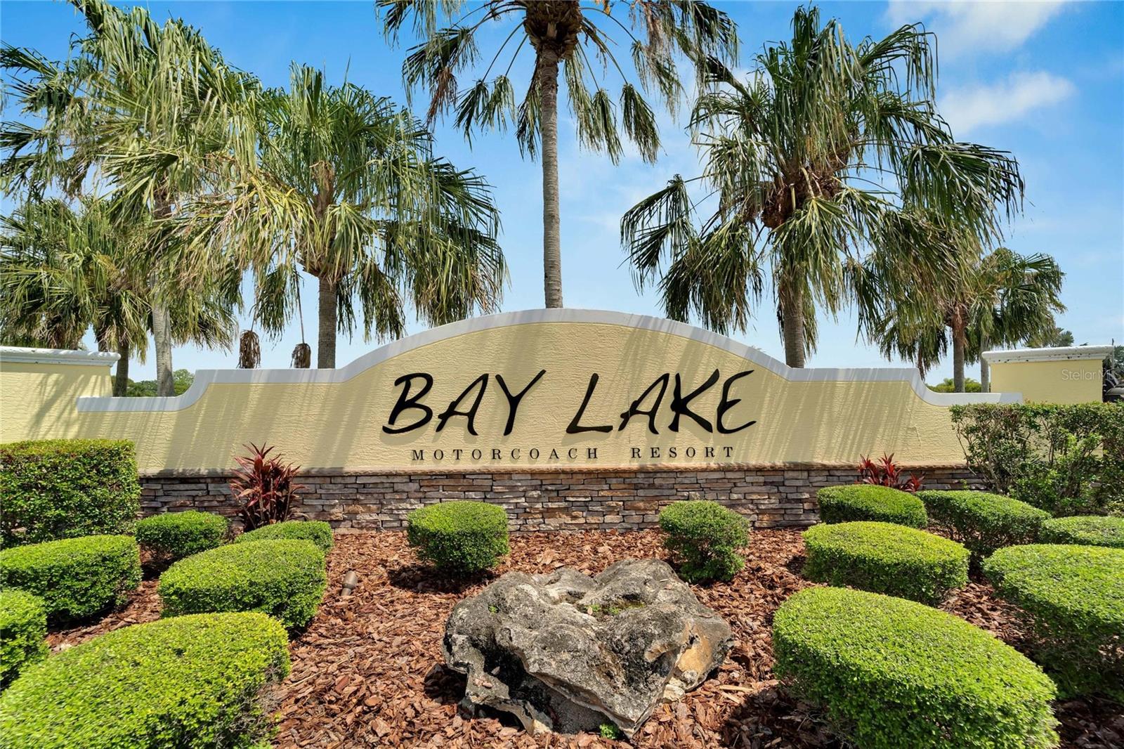 BAY LAKE RESIDENCE - Land