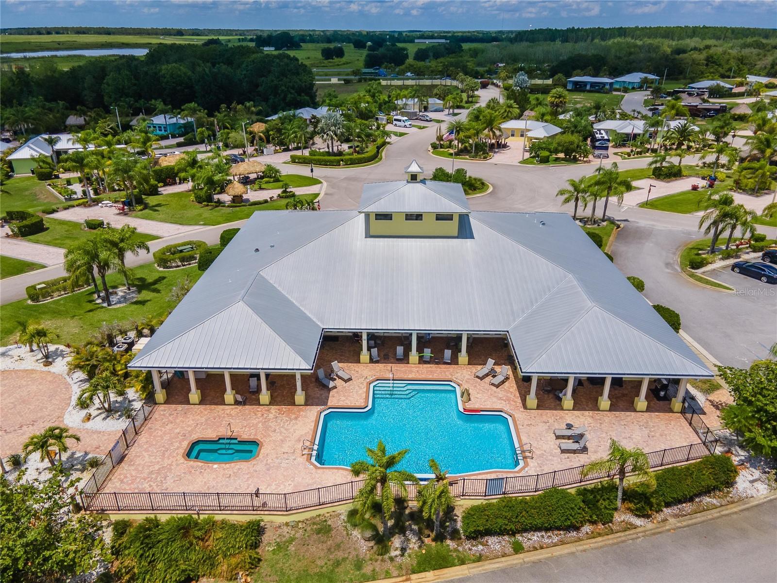 BAY LAKE RESIDENCE - Land