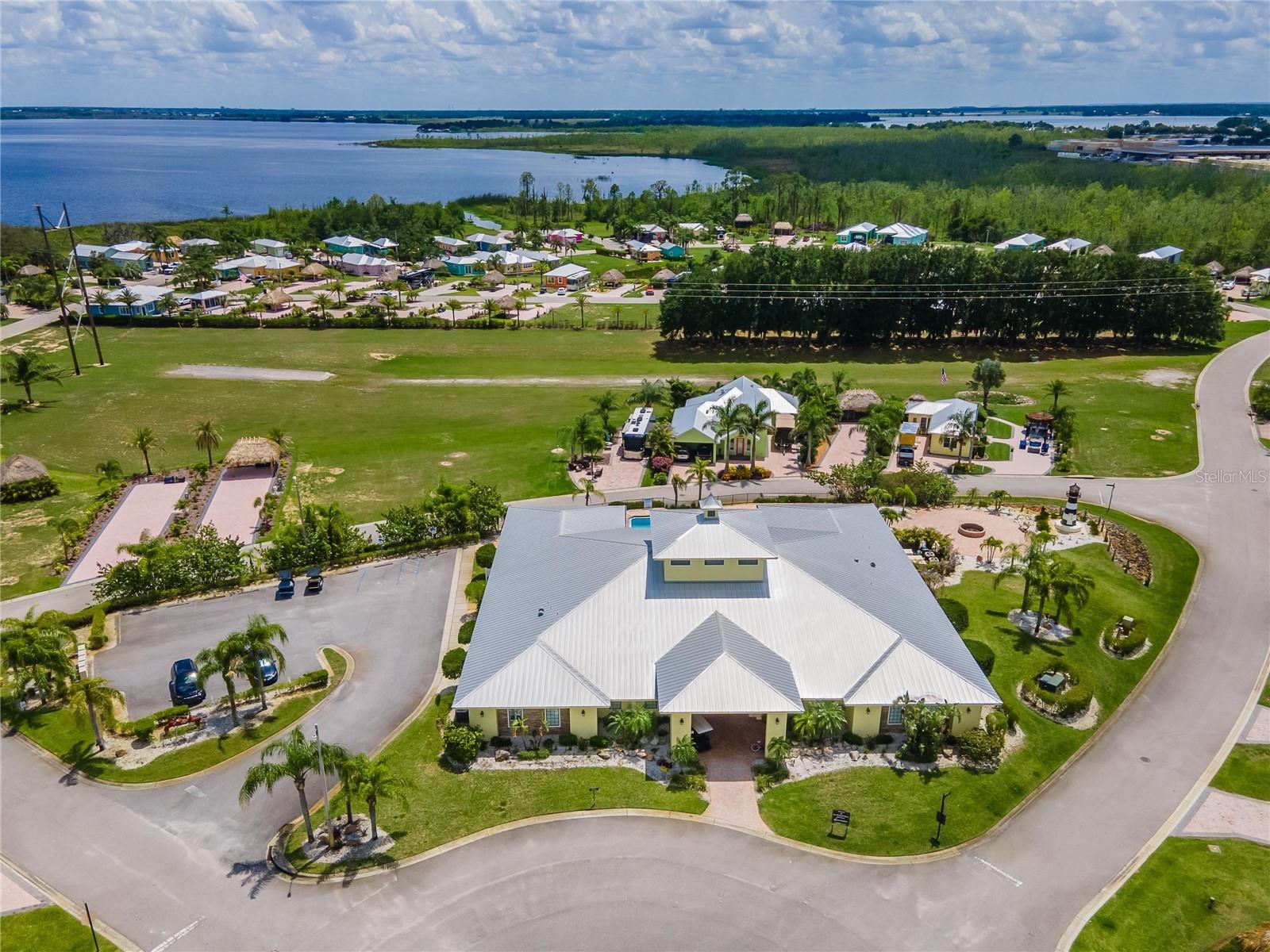 BAY LAKE RESIDENCE - Land