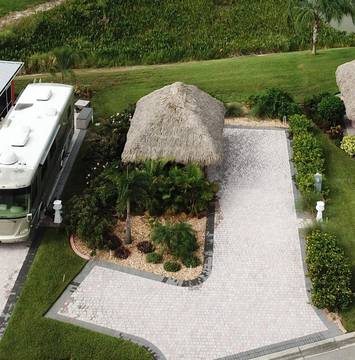 BAY LAKE RESIDENCE - Land