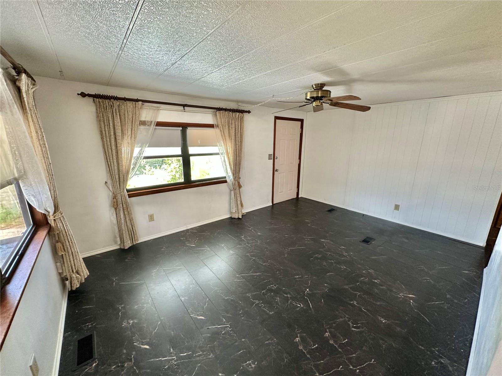 PARKWOOD ACRES - Residential