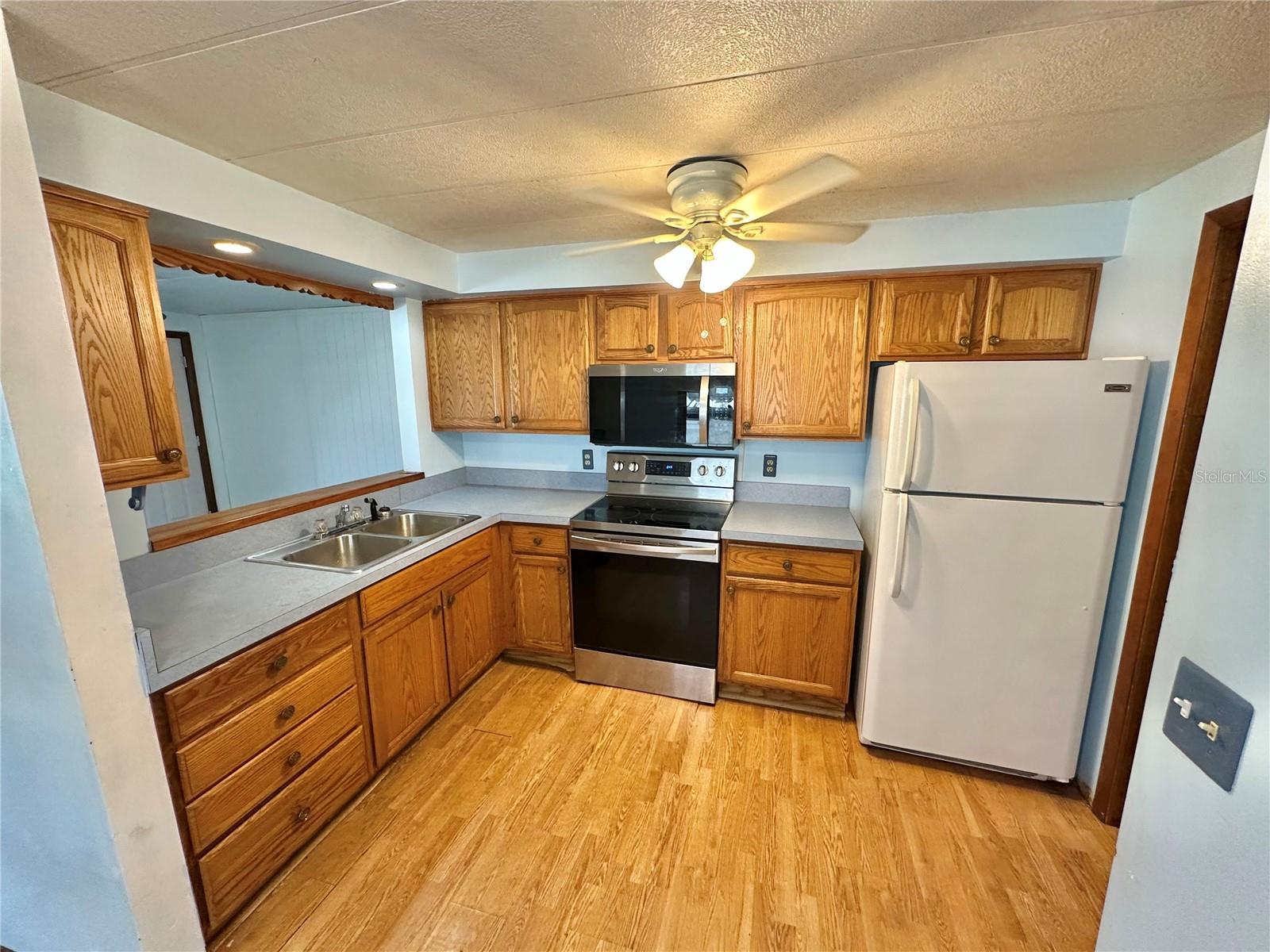 PARKWOOD ACRES - Residential