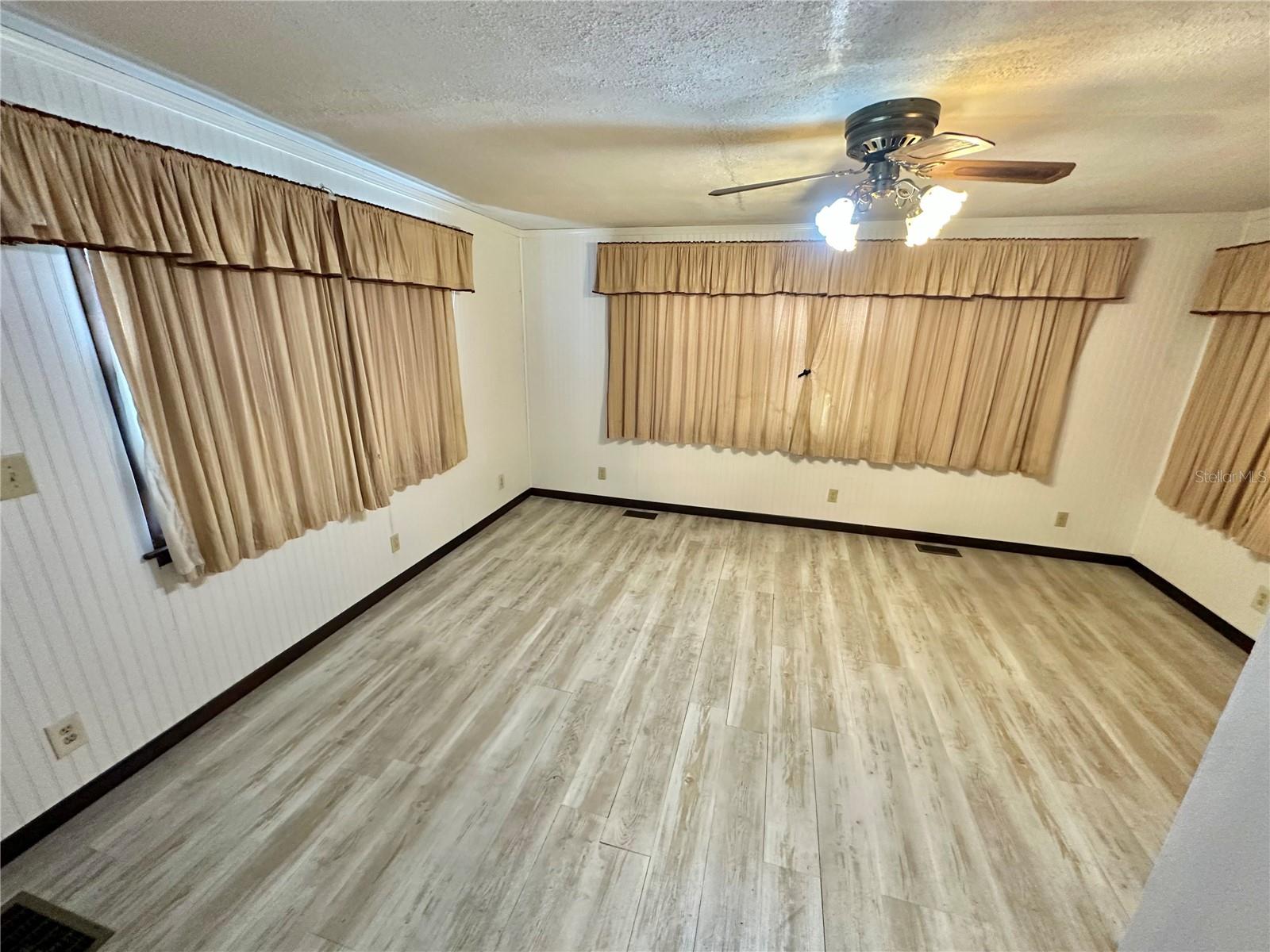 PARKWOOD ACRES - Residential