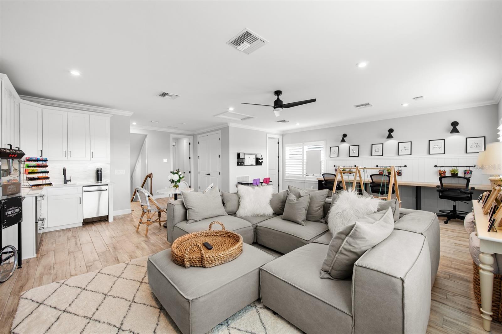ESPLANADE LAKE CLUB PH 1 - Residential