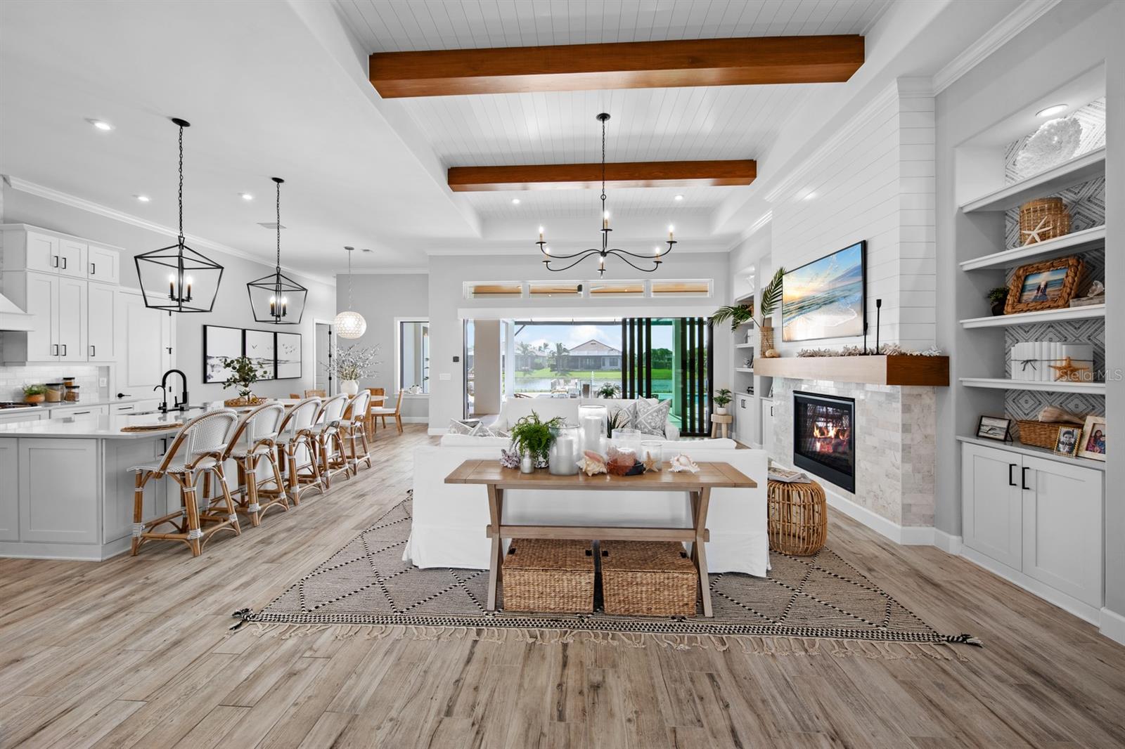 ESPLANADE LAKE CLUB PH 1 - Residential