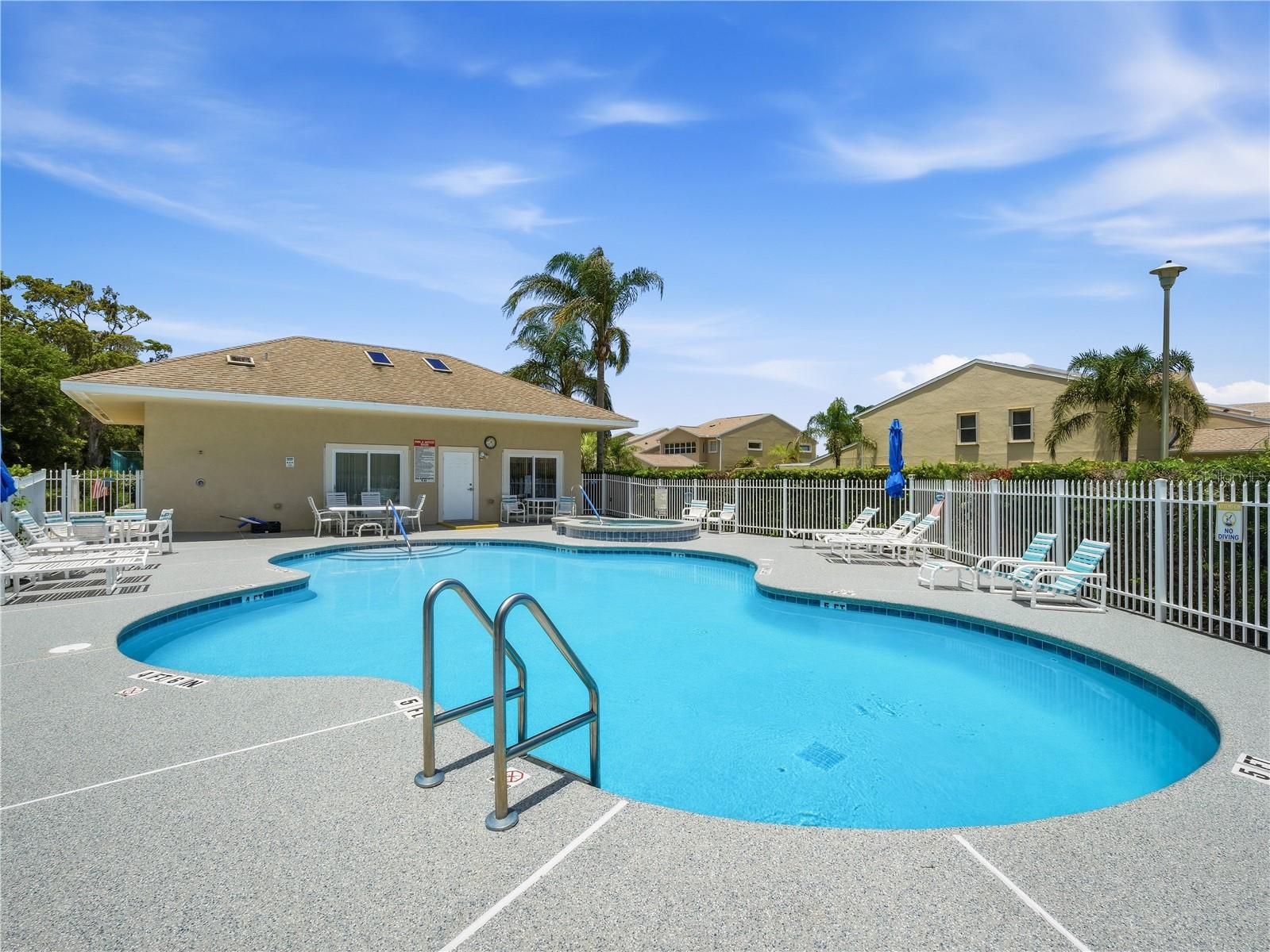 HAWKS COVE - Residential