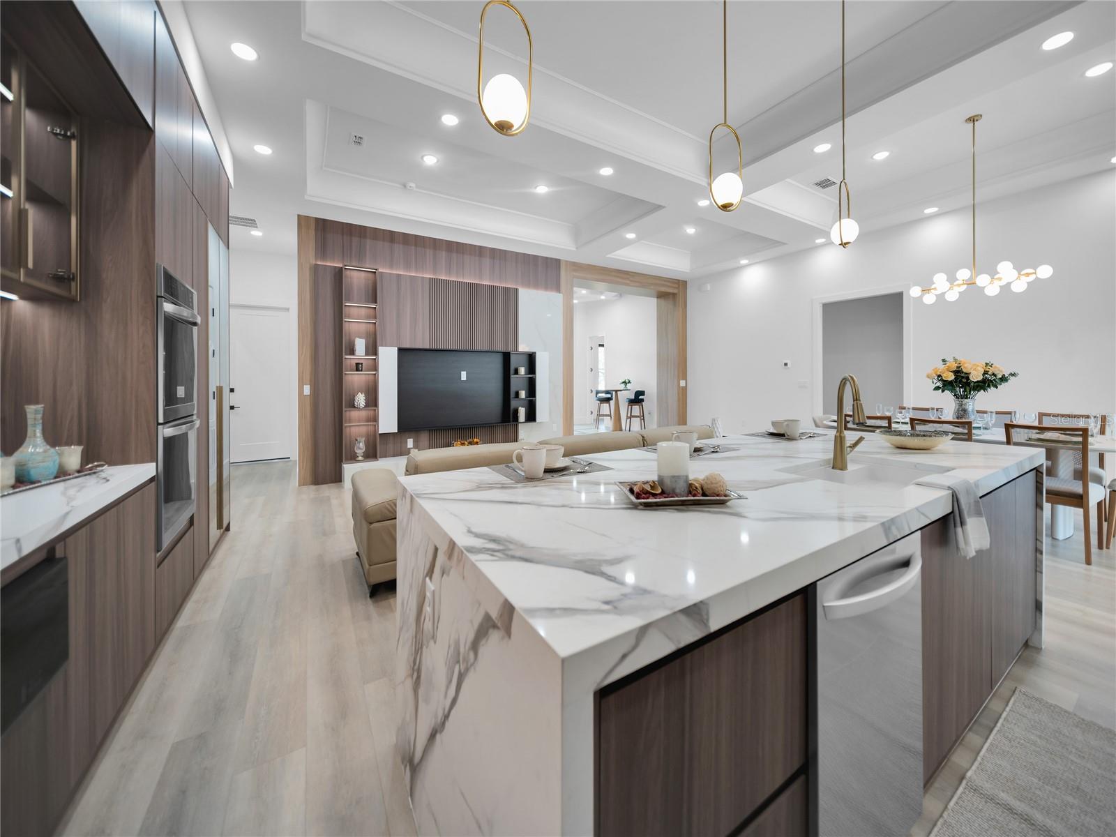 CRESCENT LAKE CLUB SUB - Residential