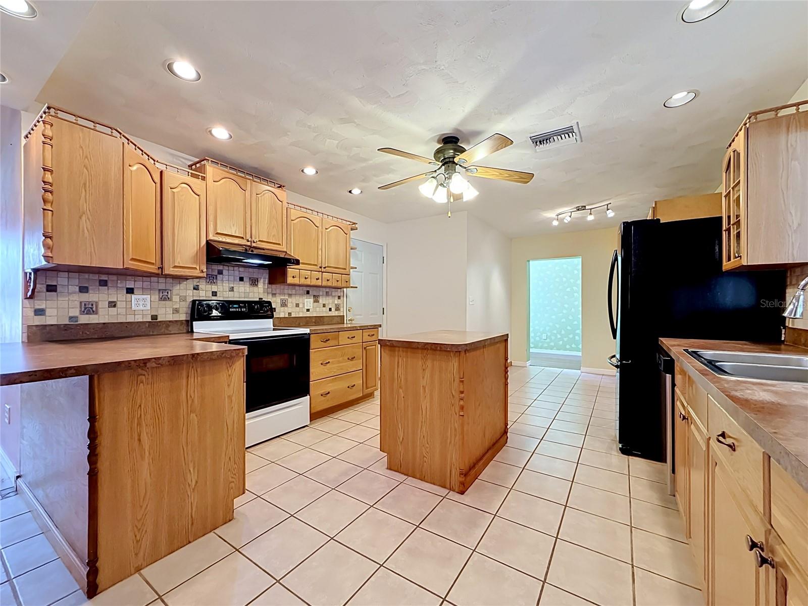 NINE EAGLES UNIT ONE SEC I - Residential