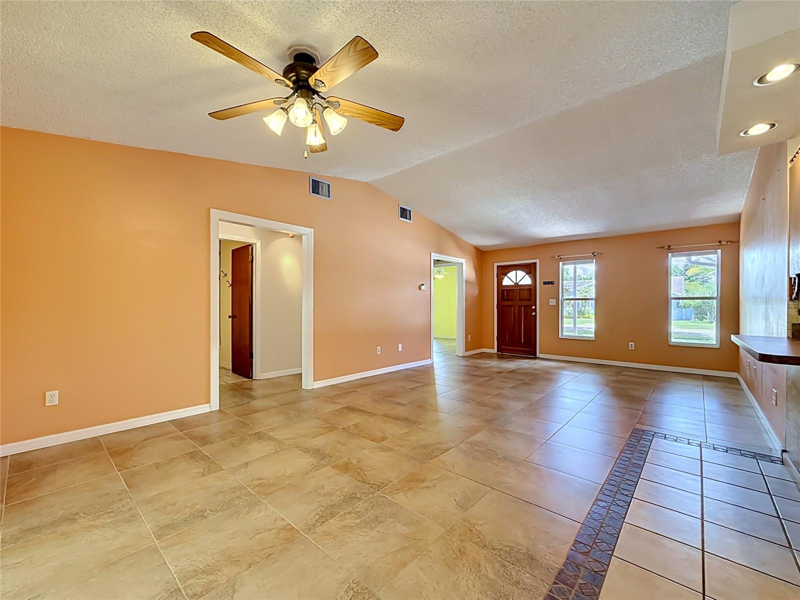 NINE EAGLES UNIT ONE SEC I - Residential
