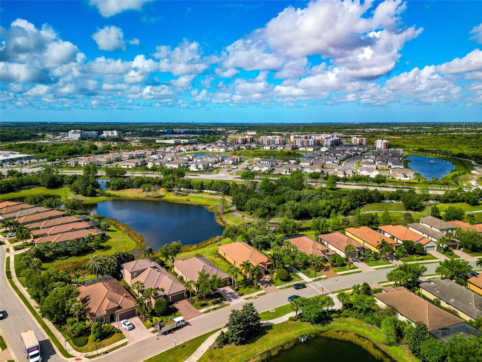 ESPLANADE - Residential