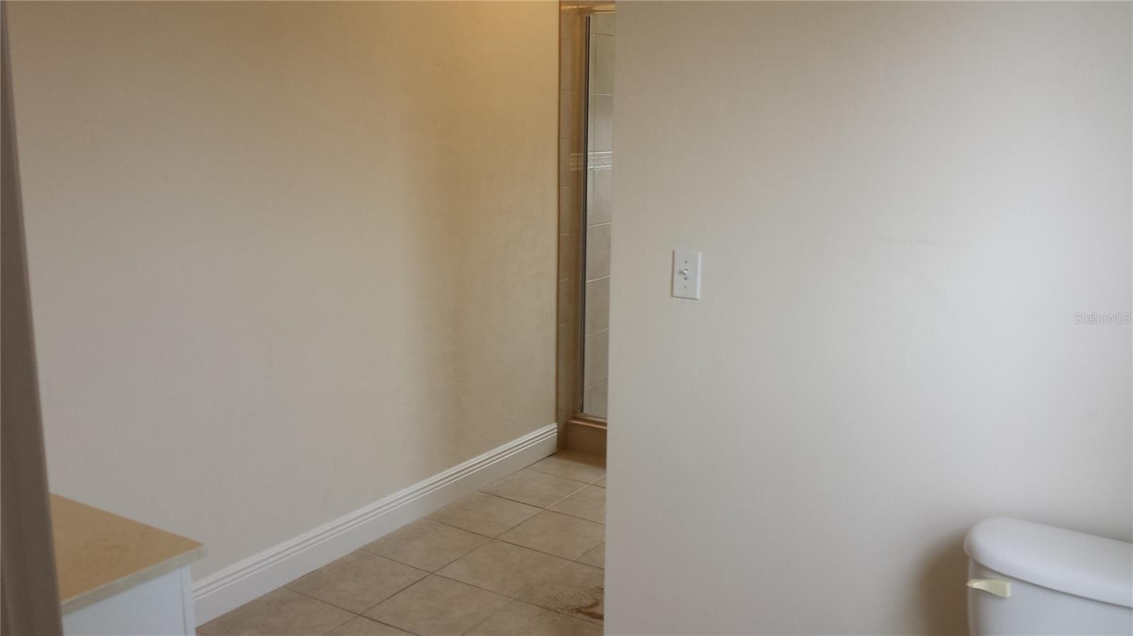 HP/MARKET SQUARE - Residential Lease
