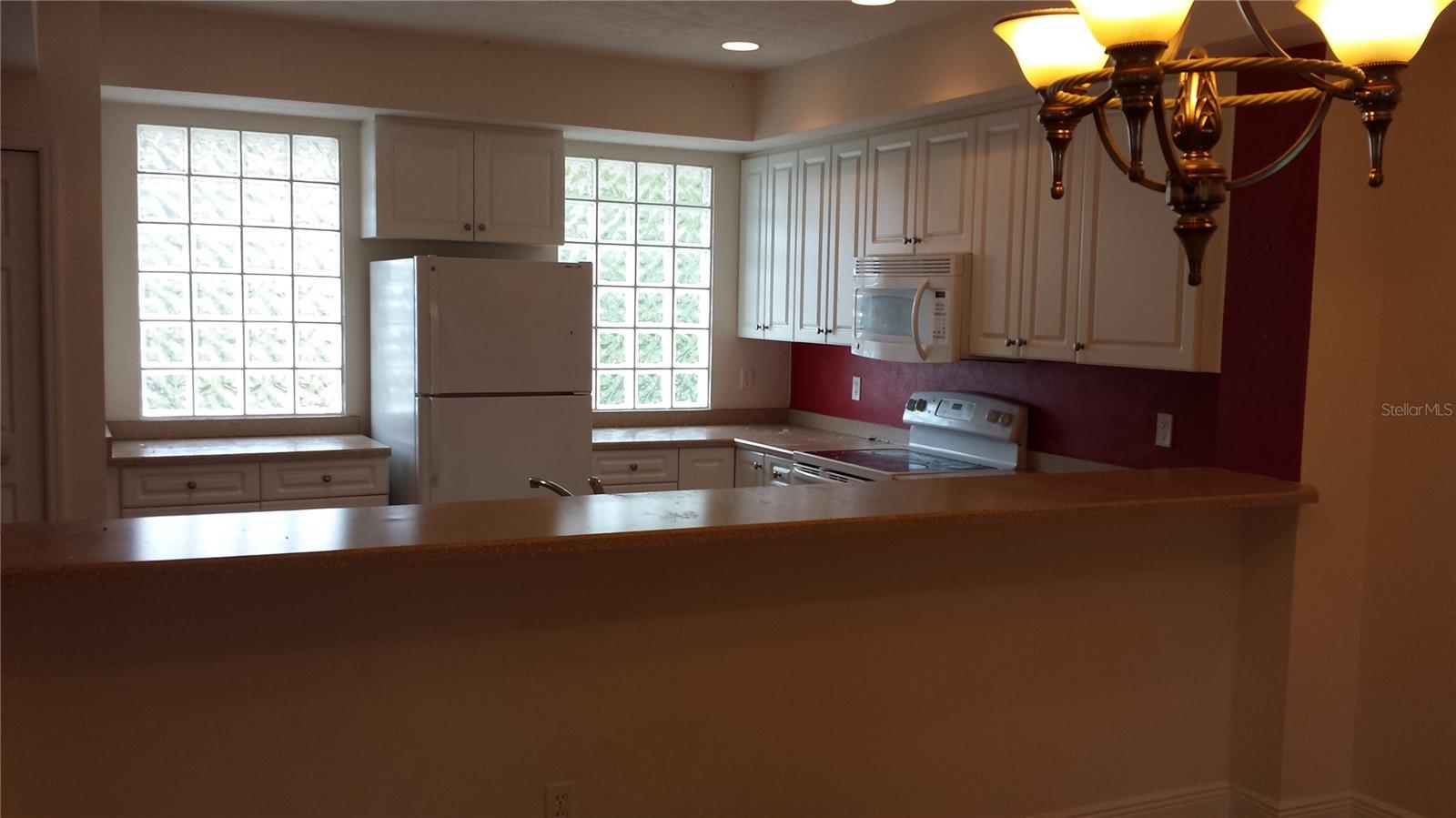HP/MARKET SQUARE - Residential Lease