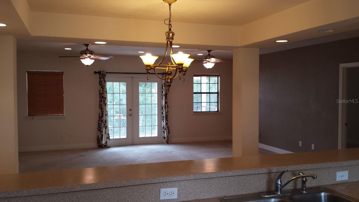 HP/MARKET SQUARE - Residential Lease