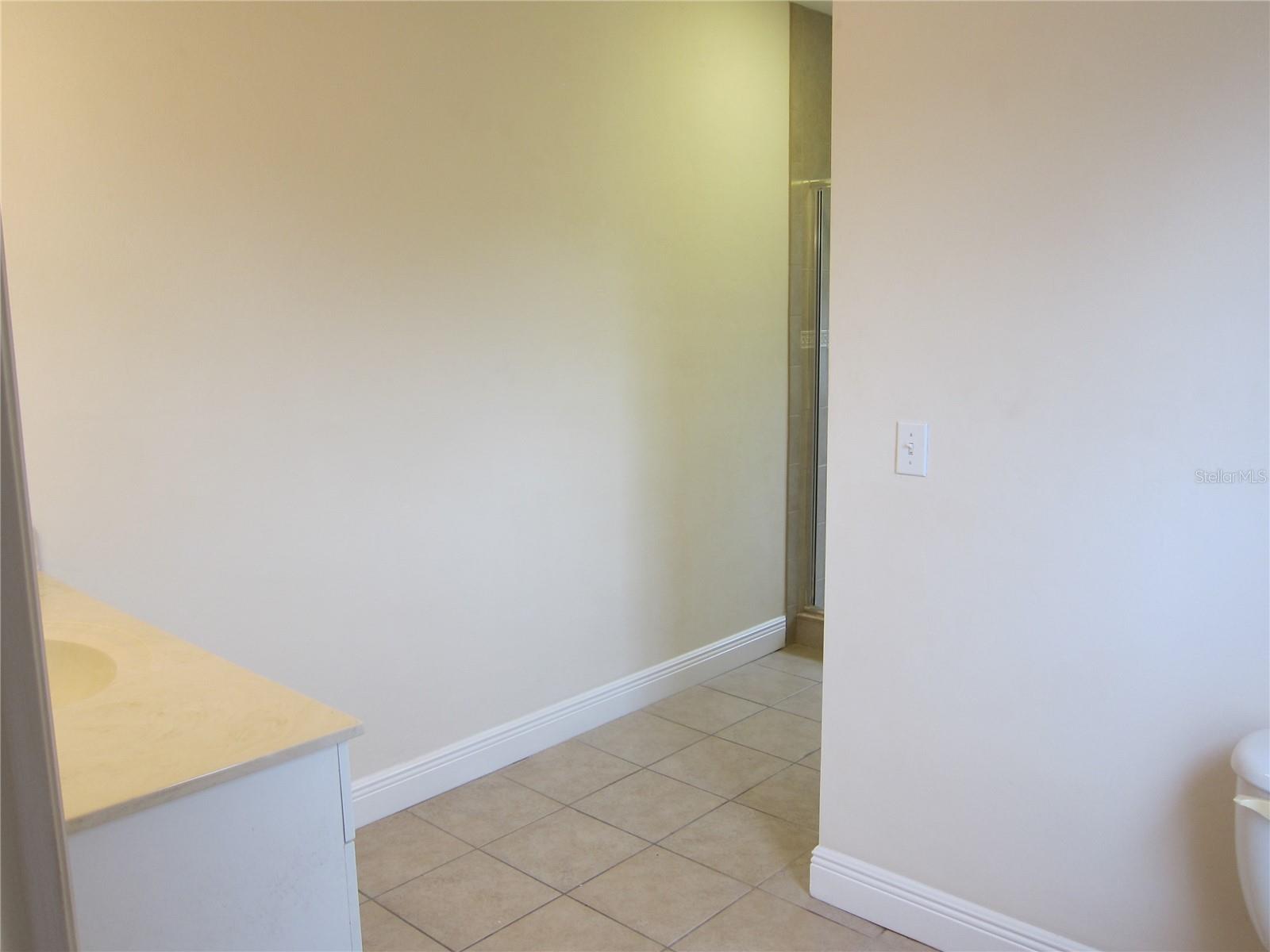 HP/MARKET SQUARE - Residential Lease