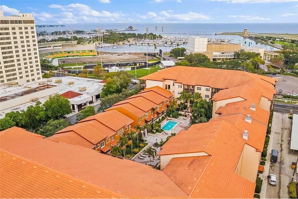 MADISON AT ST PETE II - Residential