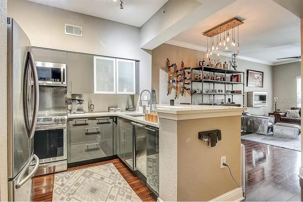 MADISON AT ST PETE II - Residential