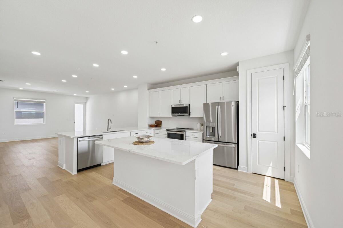 PALMERA AT WELLEN PARK - Residential