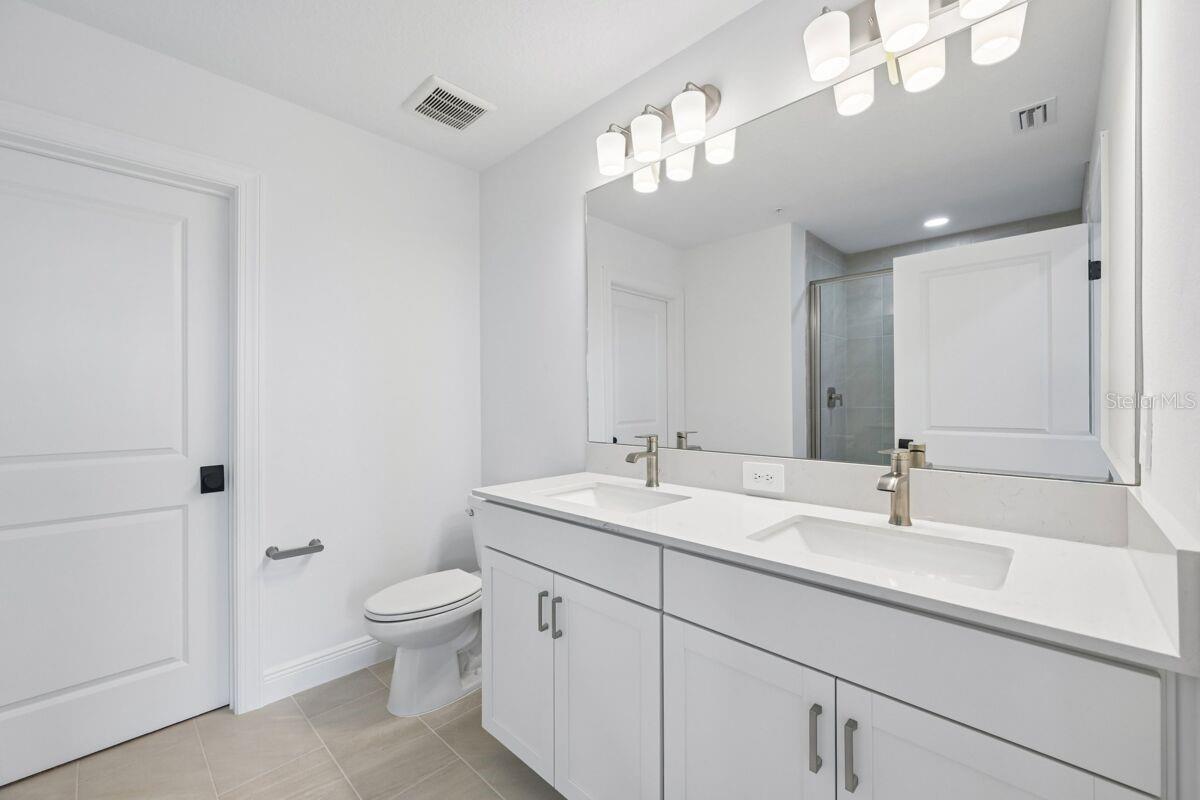 PALMERA AT WELLEN PARK - Residential